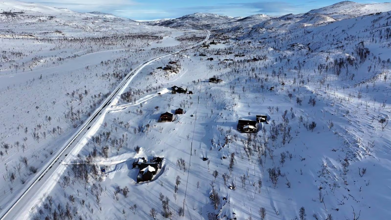 Reindeer Grazing Under Pressure: Climate Change and Land Encroachment in Fiettar. New report by ICR and NIVA 